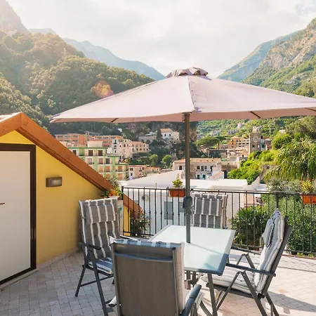 Apartament Bouganville House