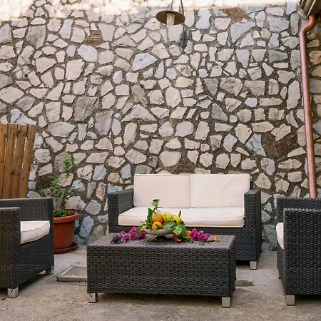 Appartamento Bouganville House *